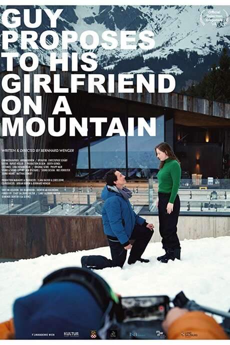 Guy Proposes To His Girlfriend On A Mountain